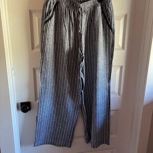 Briggs New York Navy & White Vertical-Stripe pants